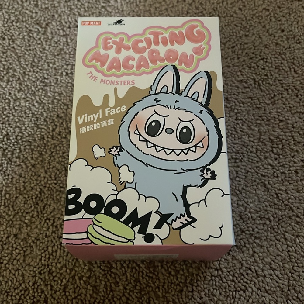 NWT Authentic Exciting Macaron Labubu